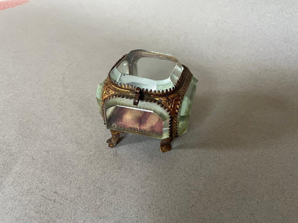 Klein antiek sieradendoosje met dik geslepen glas 2, Ophalen of Verzenden