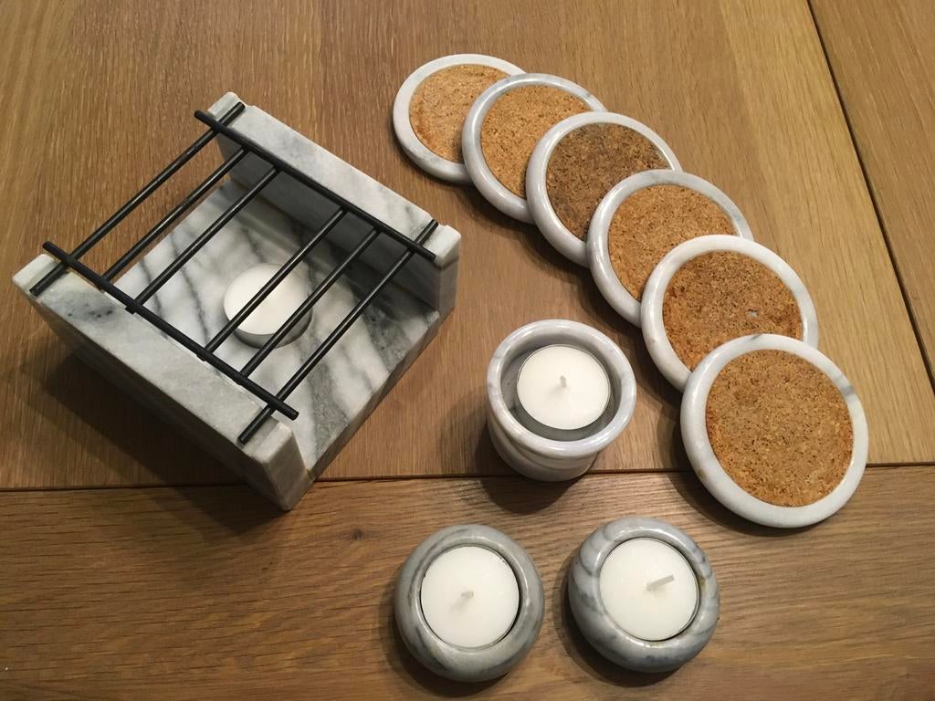 Marmeren sier set: onderzetters, theelichthouders, rechaud, Ophalen of Verzenden, Zo goed als nieuw, Modern, Wit