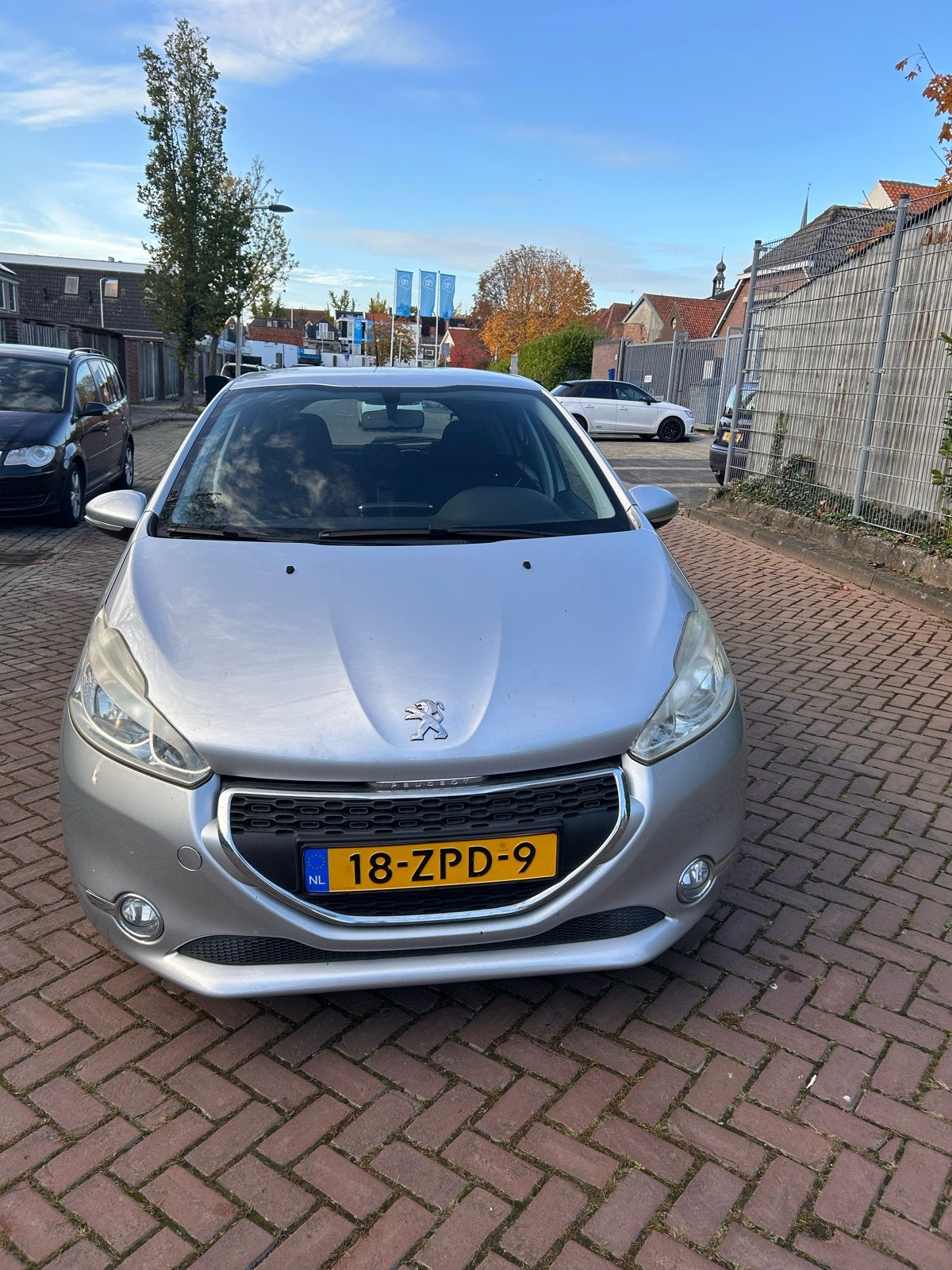Peugeot 208 1.2 VTi 82PK 5D (102g) 2013 Grijs, Voorwielaandrijving, Stof, 1199 cc, Origineel Nederlands