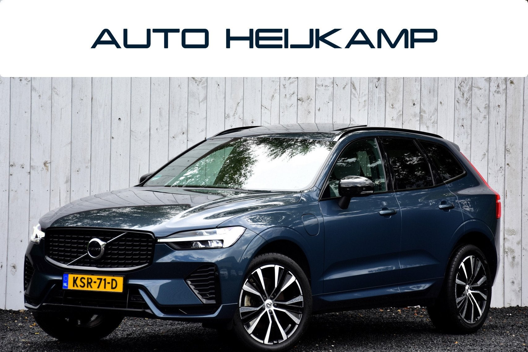 Volvo XC60 2.0 T6 Plug-in hybrid AWD Plus Dark | Trekhaak |, Stof, Gebruikt, 1969 cc, Blauw