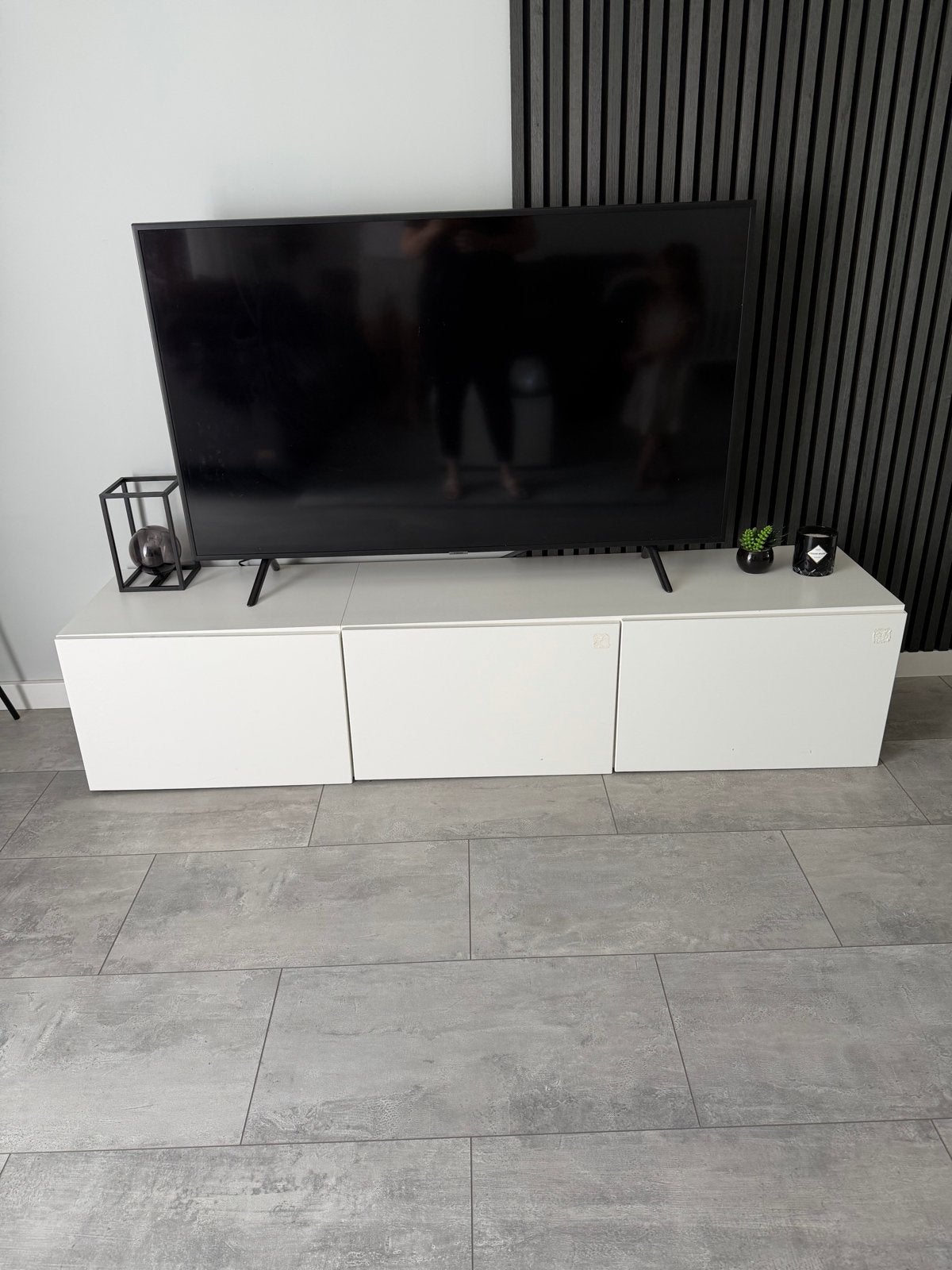 Witte TV-kast met opbergruimte, Overige materialen, Gebruikt, 150 tot 200 cm, Ophalen of Verzenden