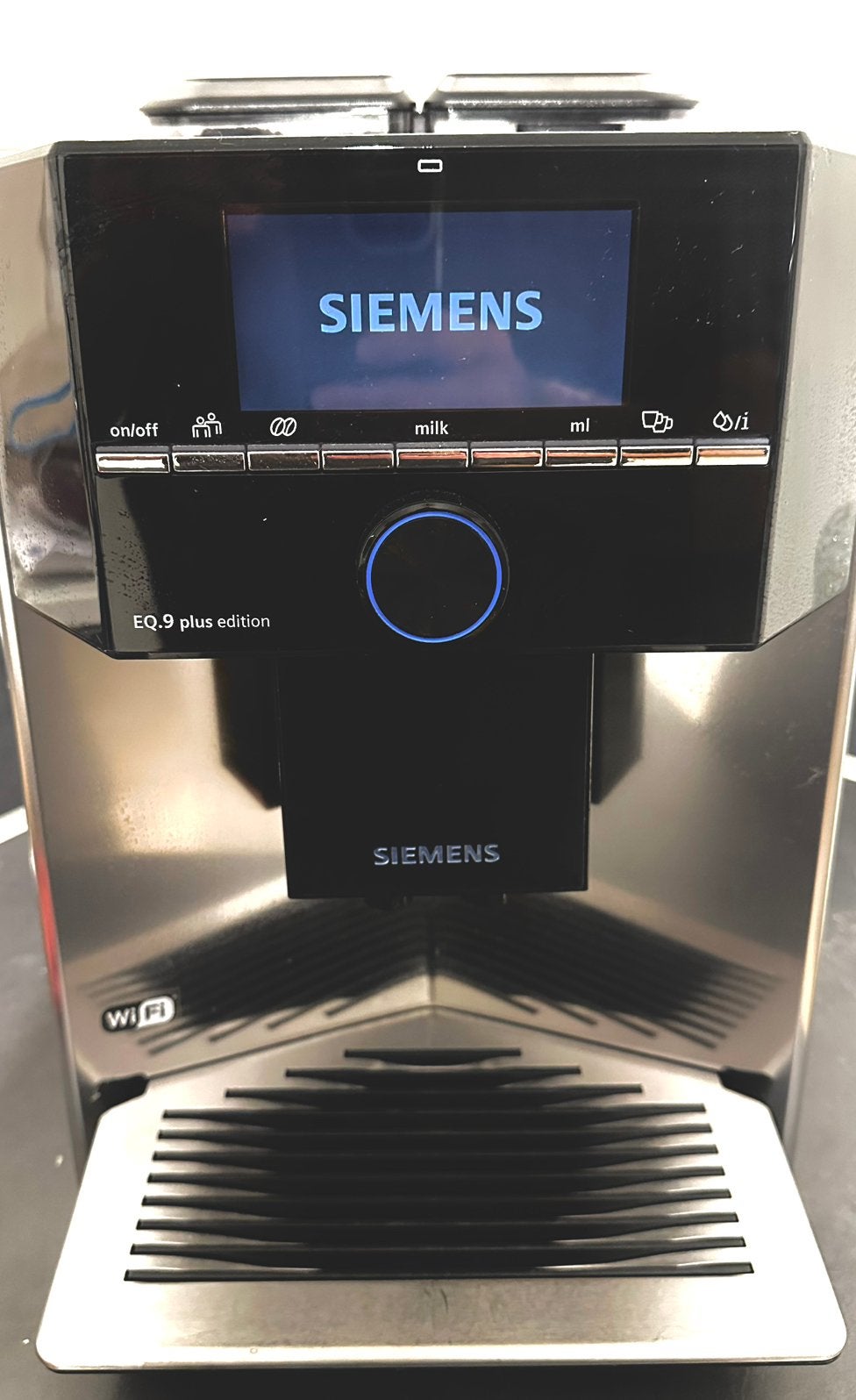 Siemens EQ.9 S700 Plus Edition volautomatische koffiemachine, Witgoed en Apparatuur, Ophalen, Afneembaar waterreservoir, 10 kopjes of meer