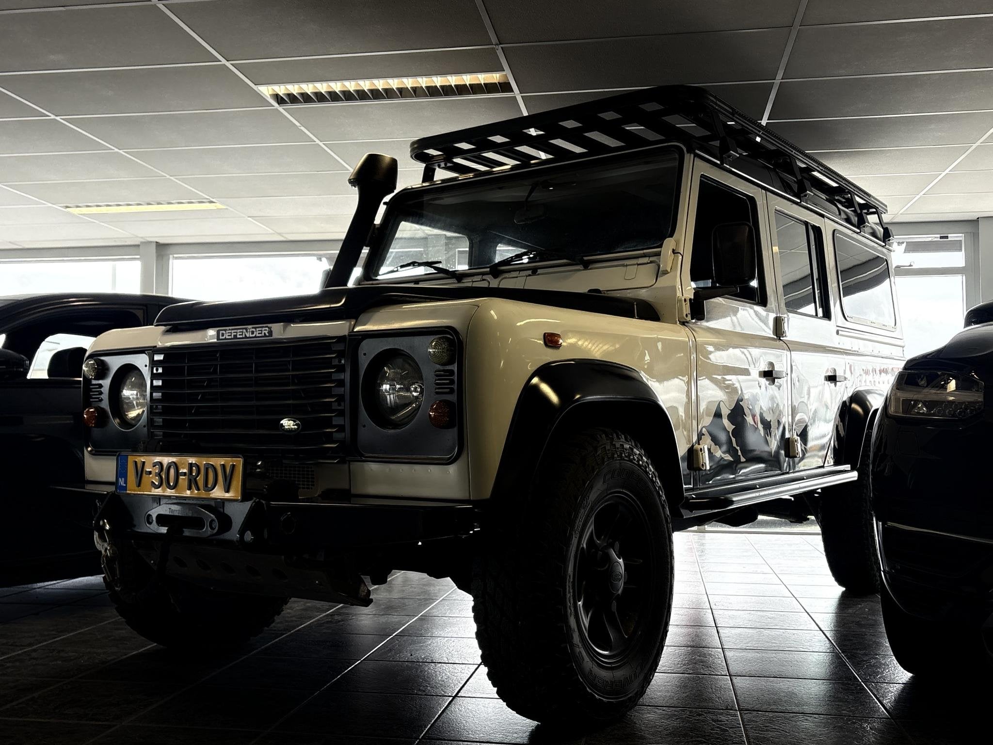 Land Rover Defender 2.5 TD5 110 SAFARI | GRIJS KENTEKEN 2P |, Stof, 2495 cc, 2 stoelen, Euro 4