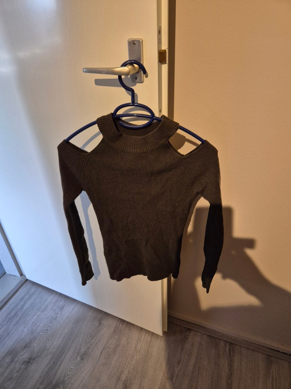 Dames truitje shk Paris - ribgebreid, off-shoulder, Ophalen of Verzenden, Zo goed als nieuw, Maat 36 (S)