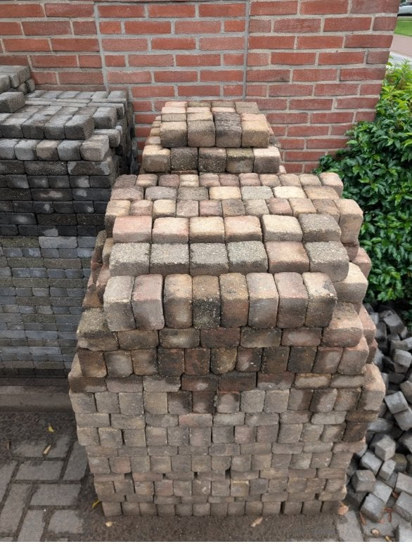 Gratis Klinkers - 15m² straatstenen beschikbaar, Ophalen, Gebruikt, Klinkers, 10 m² of meer