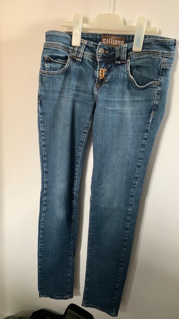 Spijkerbroek Galliano Maat 28, Kleding | Dames, Ophalen of Verzenden, Blauw, W28 - W29 (confectie 36)