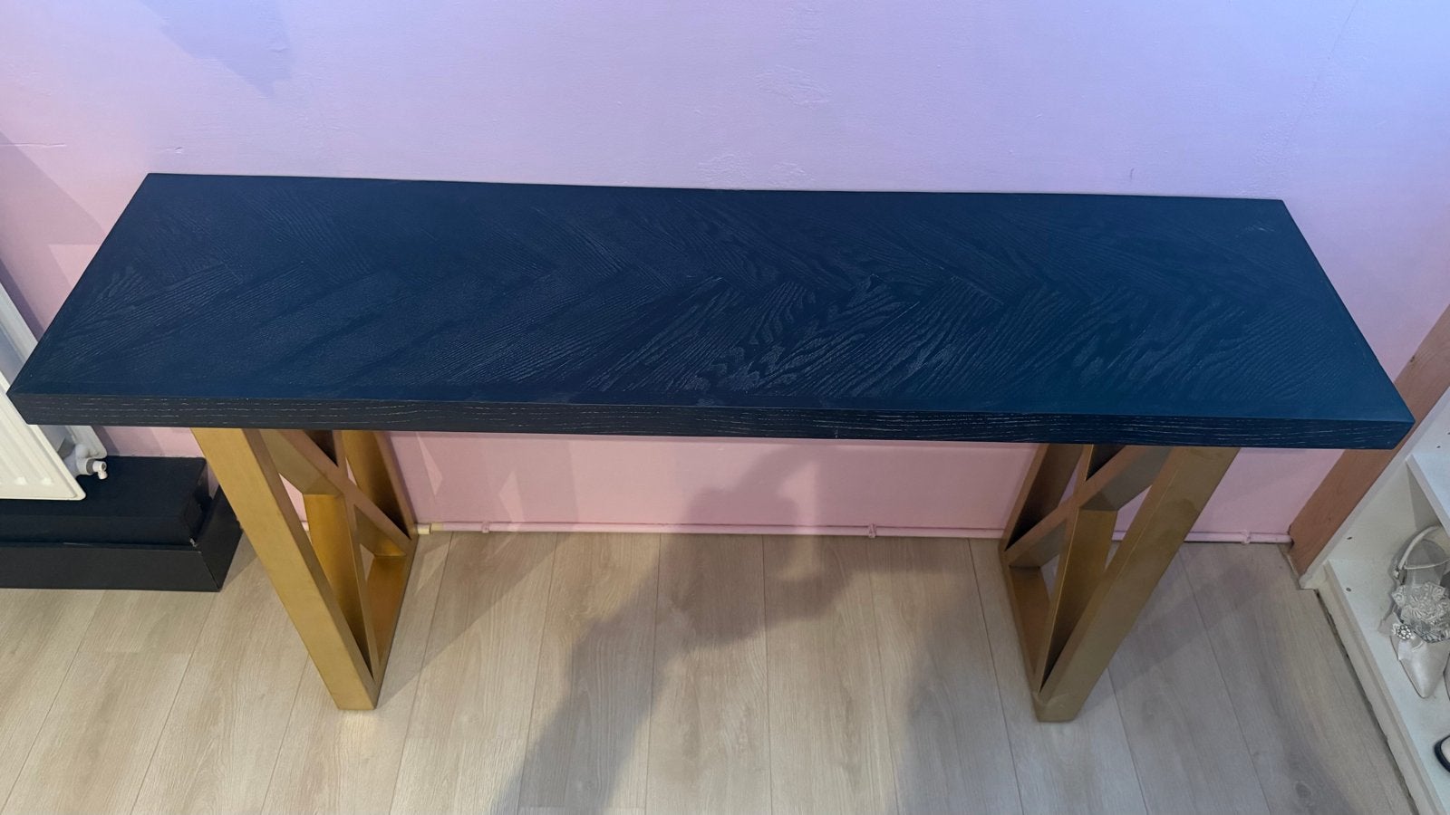 Side table visgraat met goud, Huis en Inrichting, 100 tot 150 cm, Ophalen of Verzenden, Zo goed als nieuw, Overige houtsoorten
