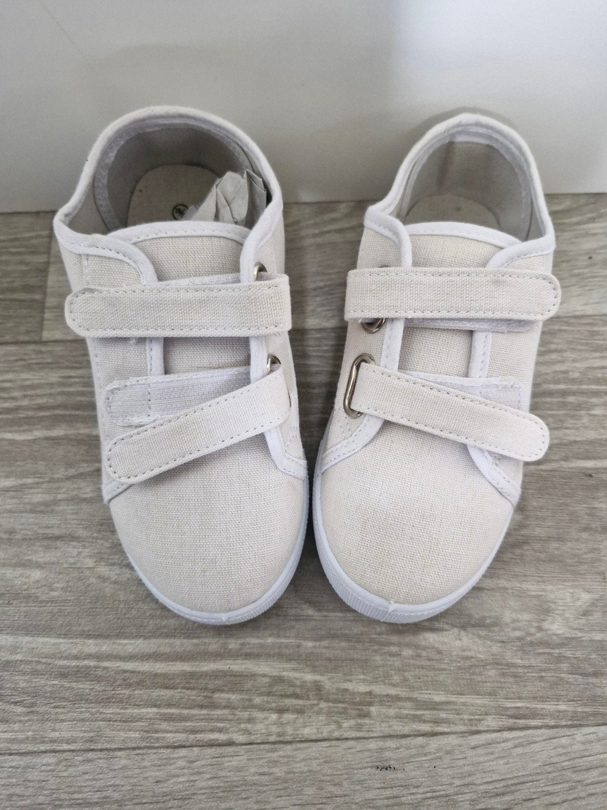 Nieuwe witte canvas schoenen maat 28/29 met klittenband, Kinderen en Baby's, Kinderkleding | Schoenen en Sokken, Nieuw, Schoenen