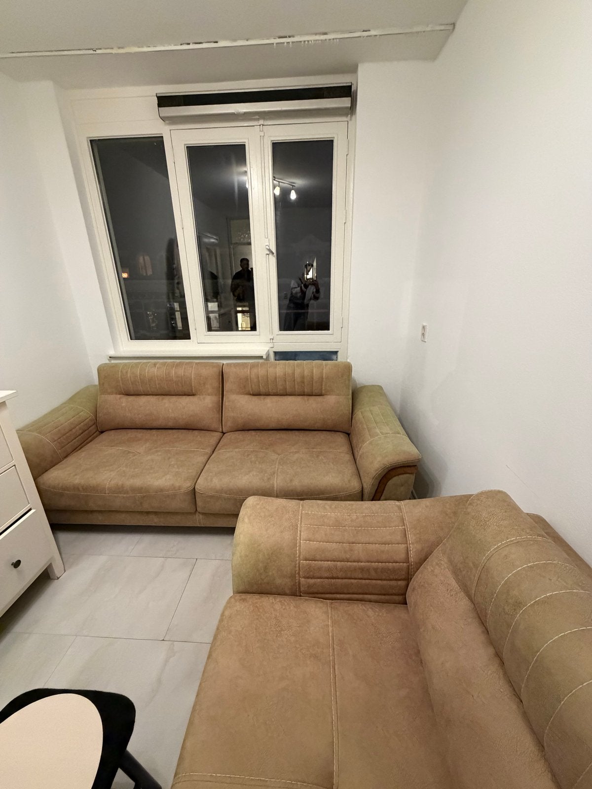 Foto 4 van Grote en stevige slaapbank zit bank- Zeer comfortabel