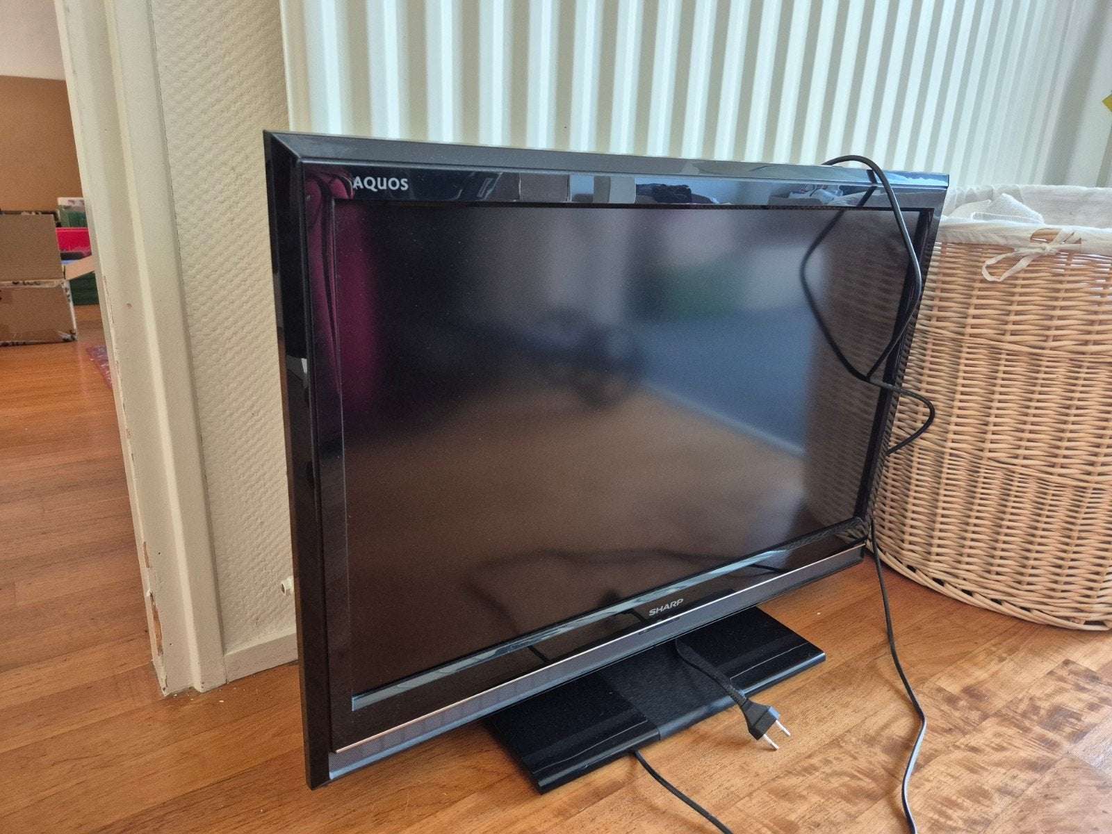 Sharp Aquos LCD TV - Aan/uitknop defect, werkt verder goed, Audio, Tv en Foto, Televisies, Gebruikt, LCD, 80 tot 100 cm, Sharp