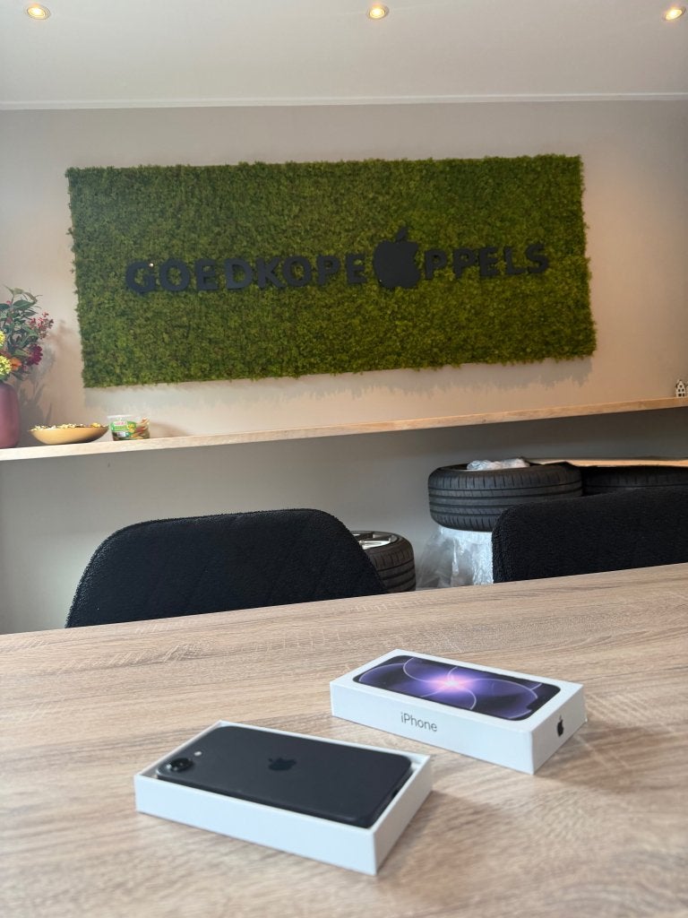 iPhone 17e 256GB Zwart | als nieuw, Apple, Zwart, Cupertino California, Zonder simlock