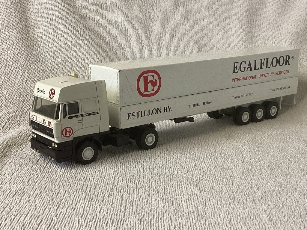 DAF 3600 Space Cab vrachtwagen met huiftrailer, Hobby en Vrije tijd, Modelauto's | 1:50, Ophalen of Verzenden, Nieuw, Bus of Vrachtwagen