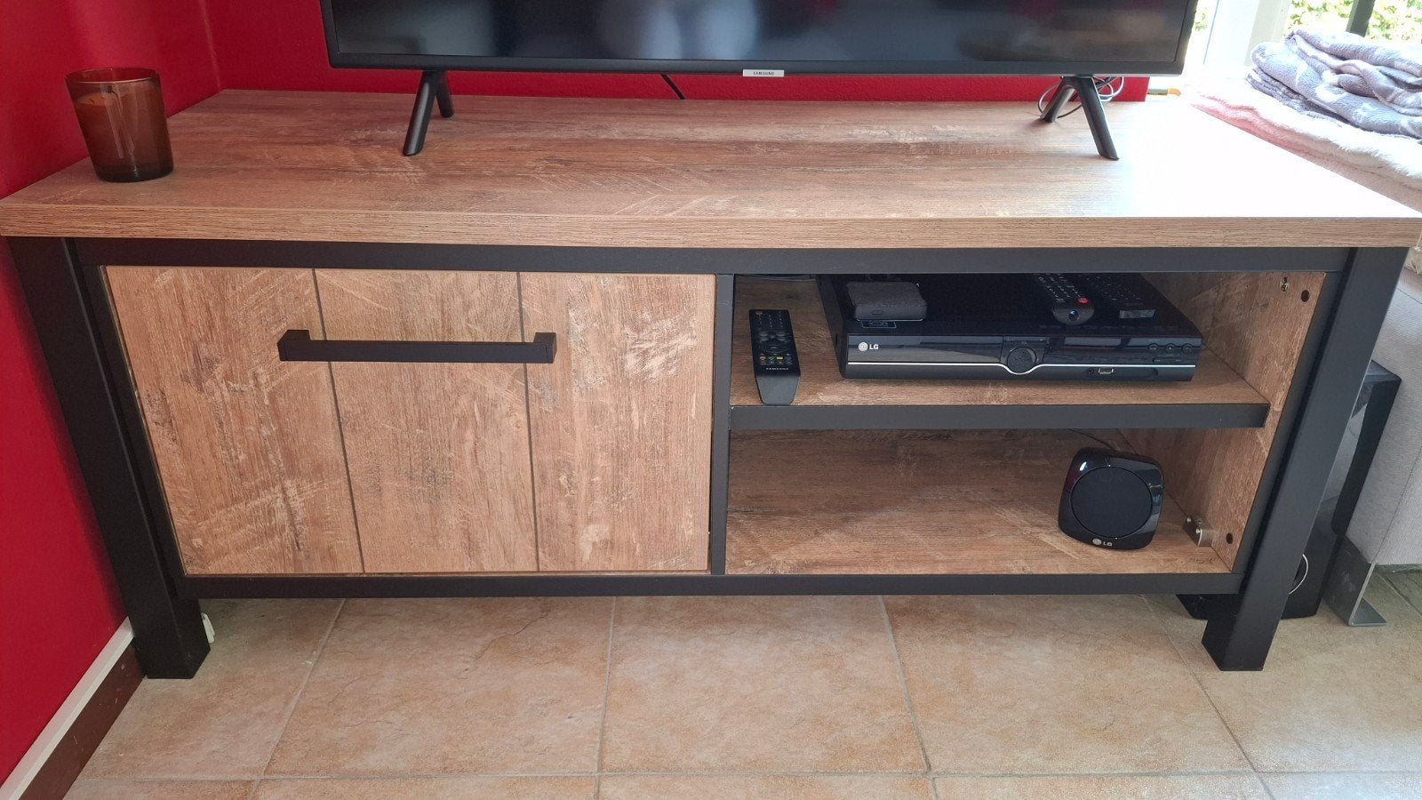 Mooie mango houten tv meubel, Huis en Inrichting, Kasten | Televisiemeubels, Ophalen, Zo goed als nieuw, 25 tot 50 cm, Minder dan 100 cm