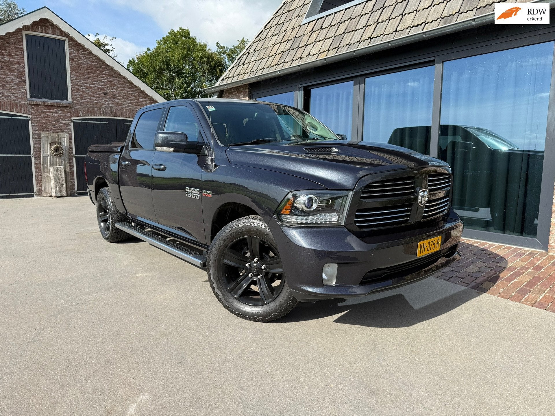 Dodge Ram 1500 Sport 5.7 V8 Quad Cab 6'4 Marge!, Auto's, Automaat, Euro 5, Achterwielaandrijving, Gebruikt