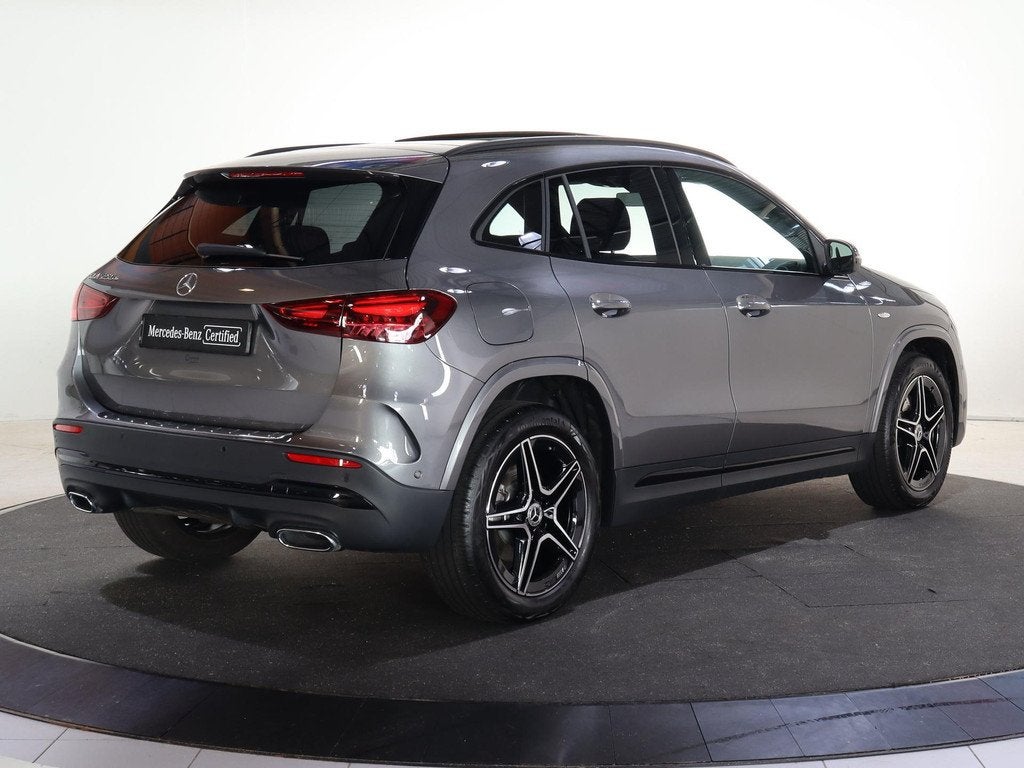 Mercedes-Benz GLA 250 e Business Solution AMG | Trekhaak | W, Auto's, Mercedes-Benz, 4 cilinders, 16 kWh, 163 pk, Bedrijf