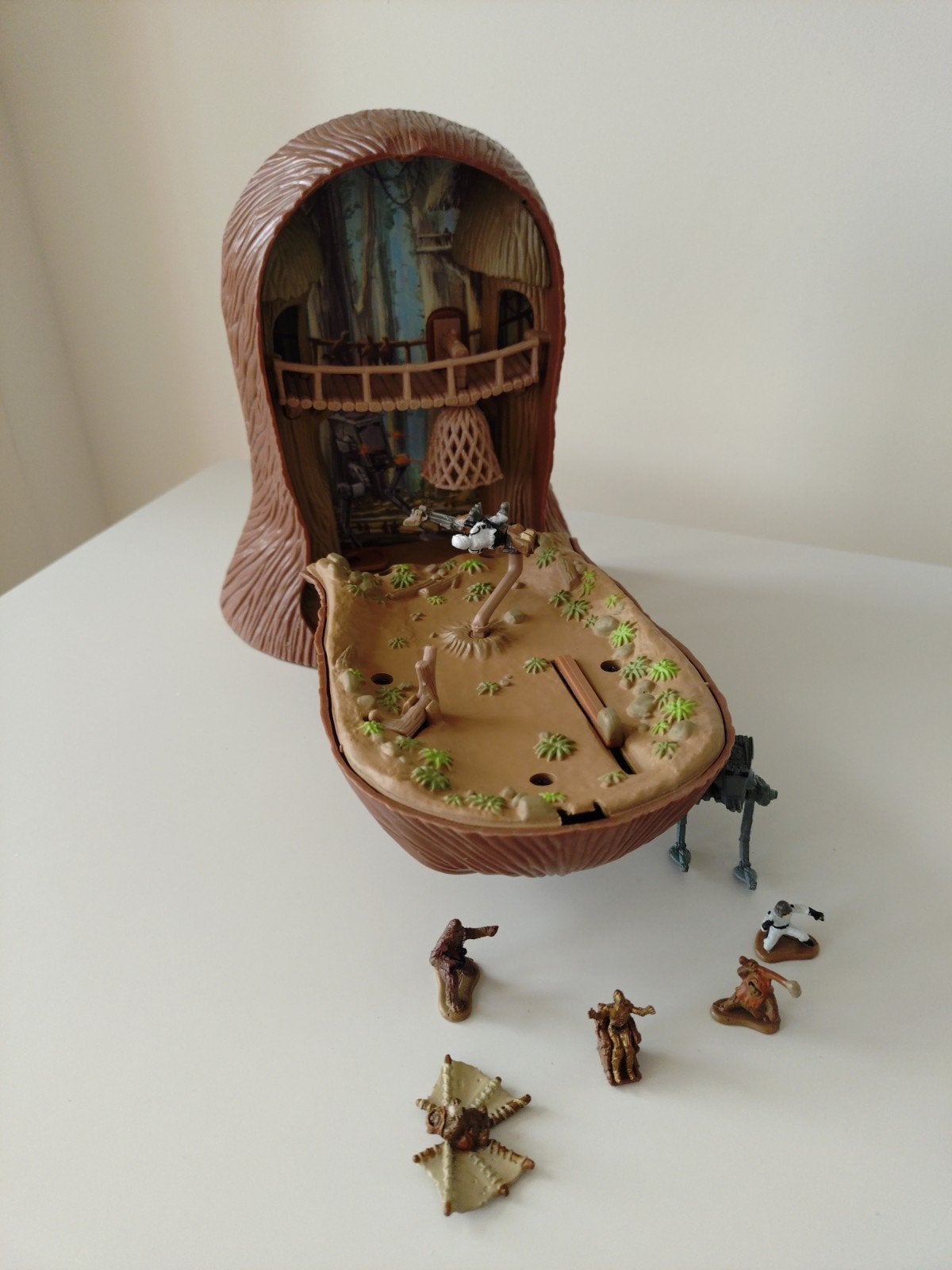 Star Wars Micro Machines Chewbacca Playset Endor Forest Moon, Verzamelen, Star Wars, Ophalen of Verzenden, Gebruikt, Actiefiguurtje