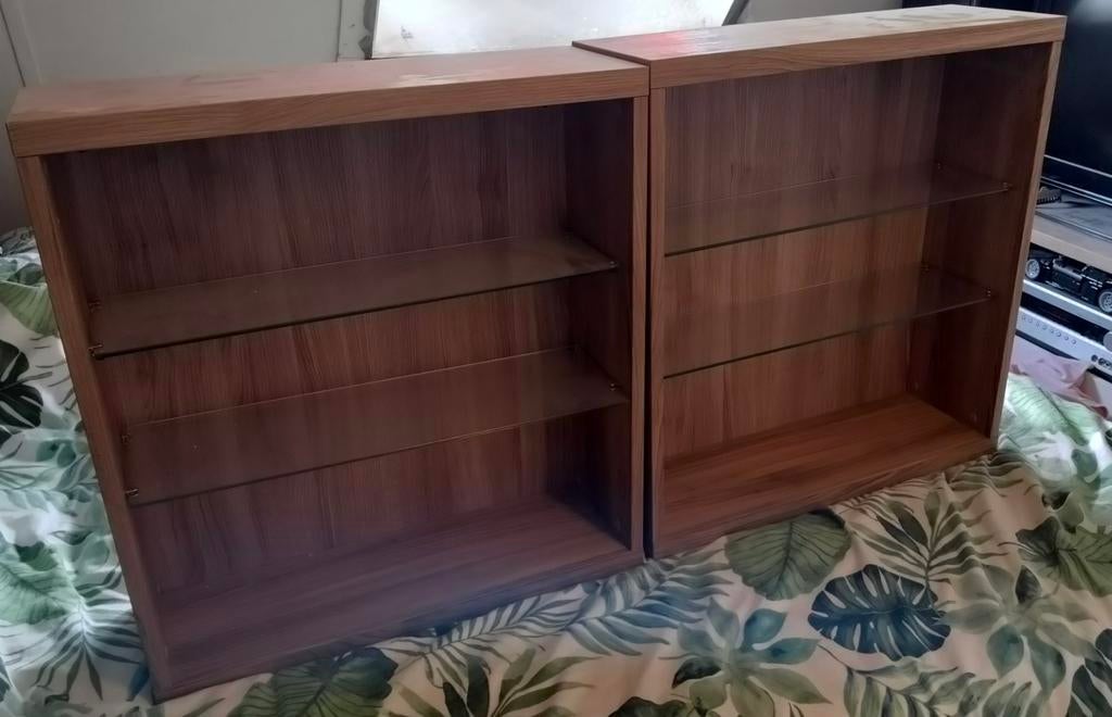 IKEA BESTÅ vitrinekastjes – 2 stuks – licht hout, Huis en Inrichting, Kasten | Vitrinekasten, Ophalen, 25 tot 50 cm, 50 tot 100 cm