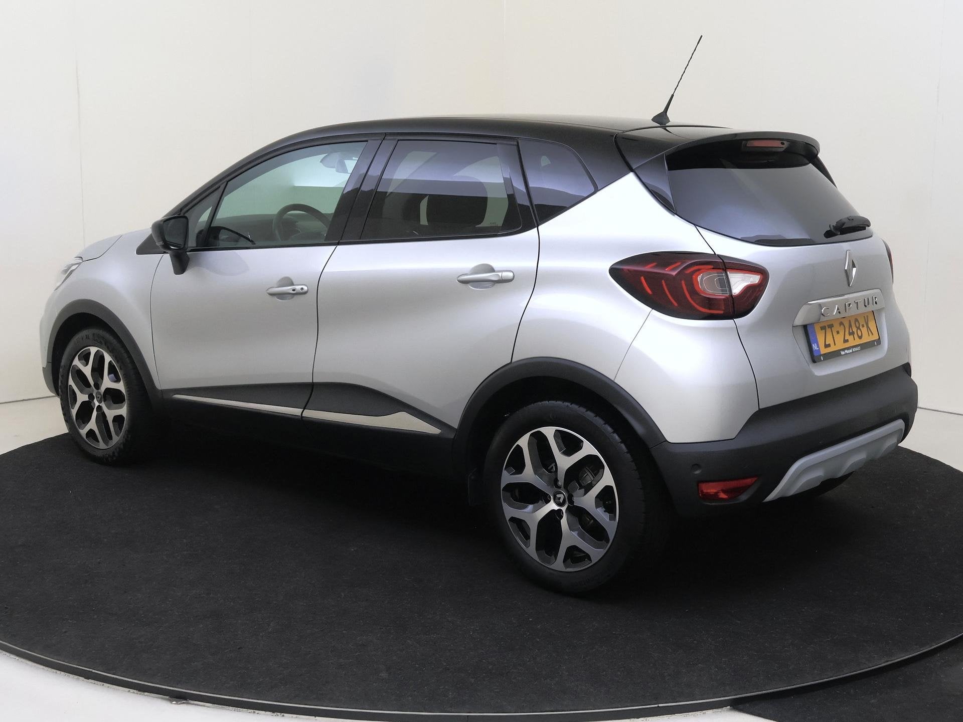 Renault Captur TCe90 Intens | R-Link Navigatie | Parkeersens, Voorwielaandrijving, 898 cc, Stof, Gebruikt