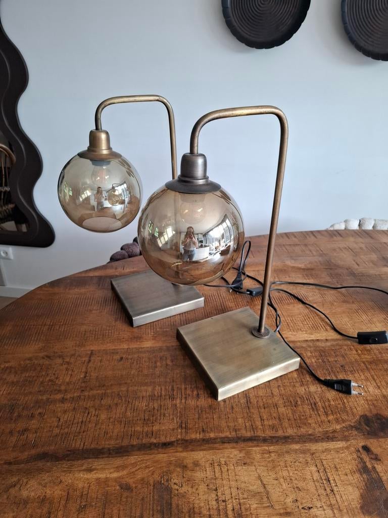 Set van 2 Tafellampen met Gouden Glazen Bollen, Ophalen, 50 tot 75 cm, Modern, Industrieel, Sfeervol, Zo goed als nieuw