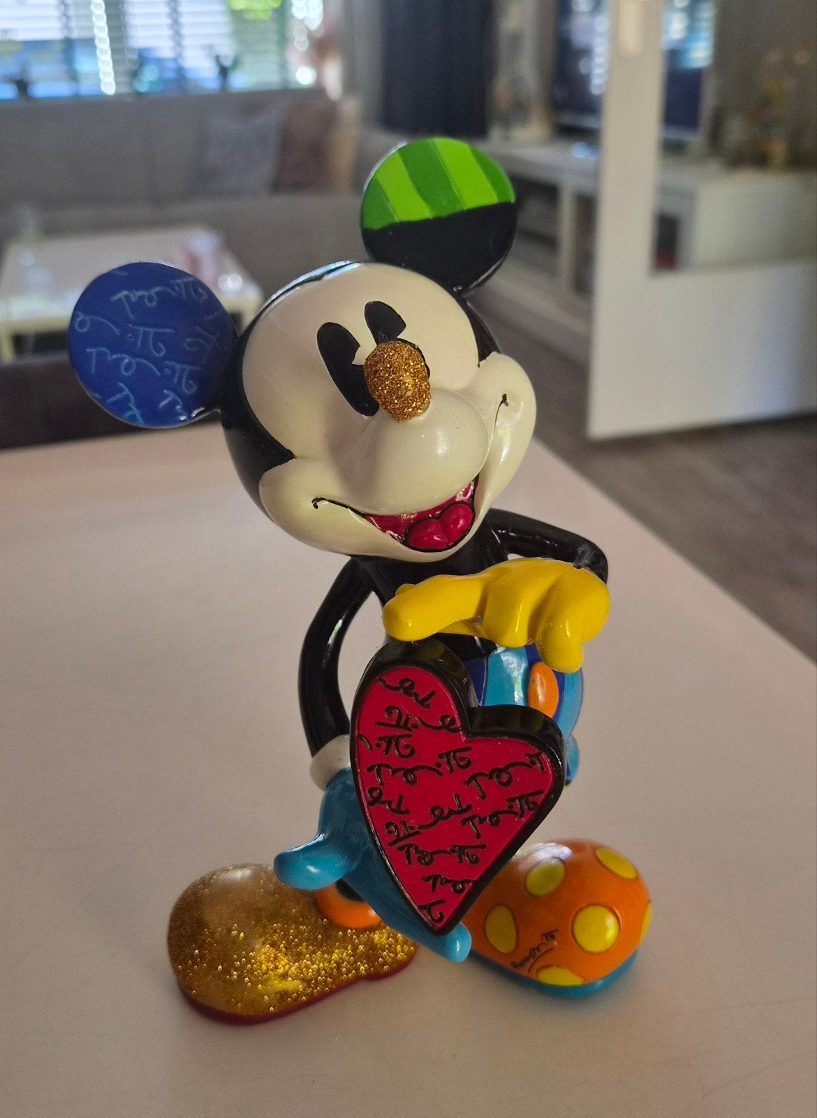 Disney Britto Mickey Rotating Heart, Verzamelen, Ophalen of Verzenden, Mickey Mouse, Zo goed als nieuw, Beeldje of Figuurtje