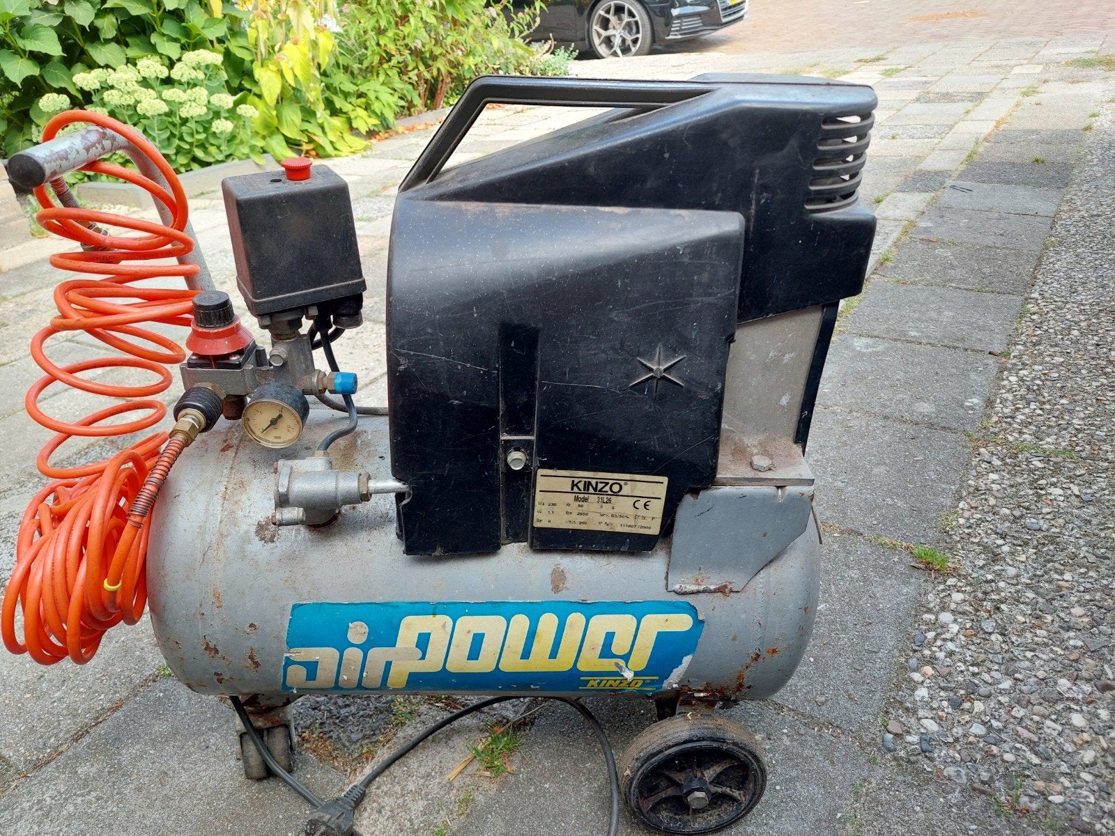 Kinzo Airpower Compressor - 200 L/min, 8 bar, Ophalen, Gebruikt, 6 tot 10 bar, 25 tot 100 liter