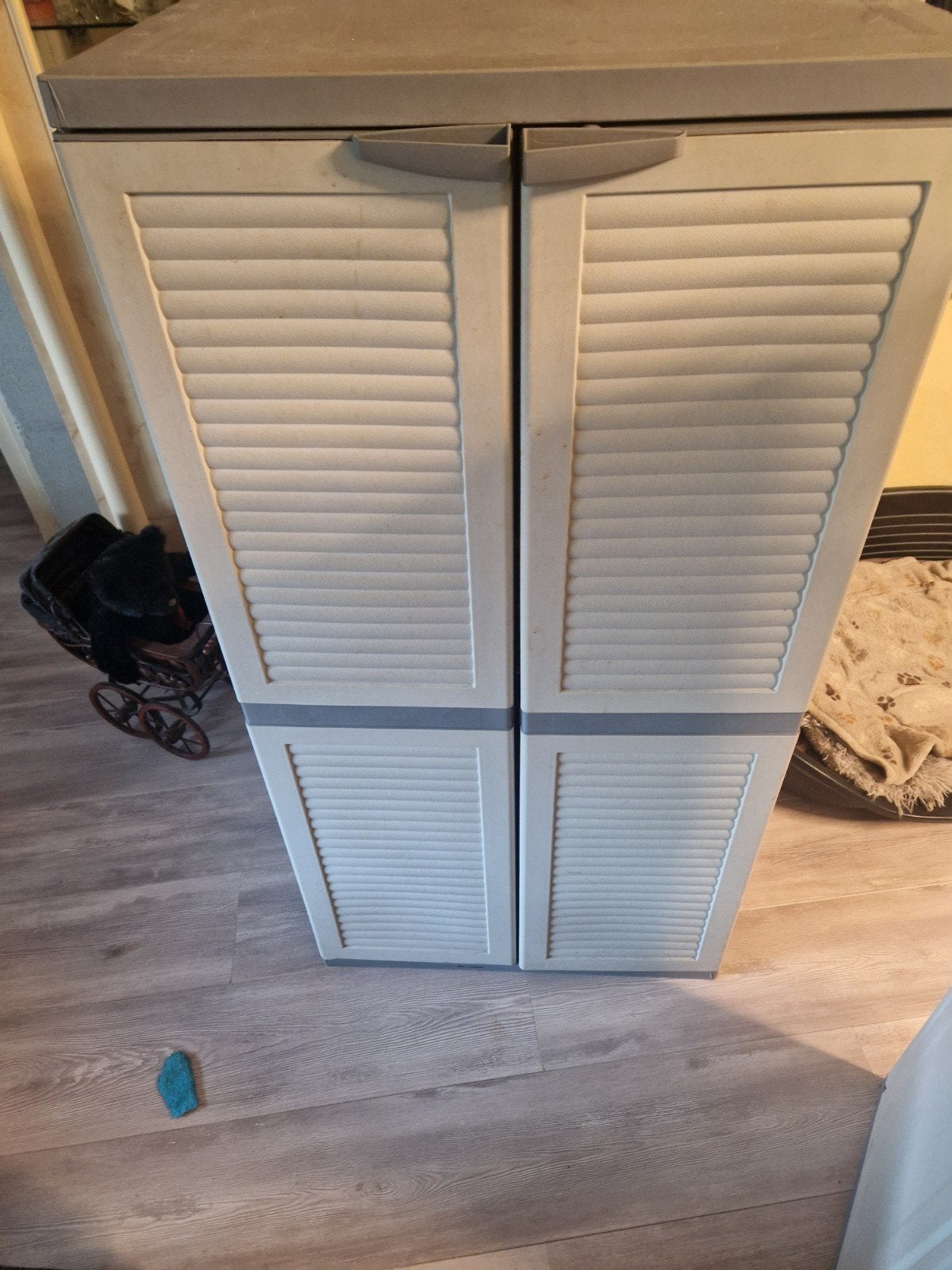 schoenkast, Ophalen