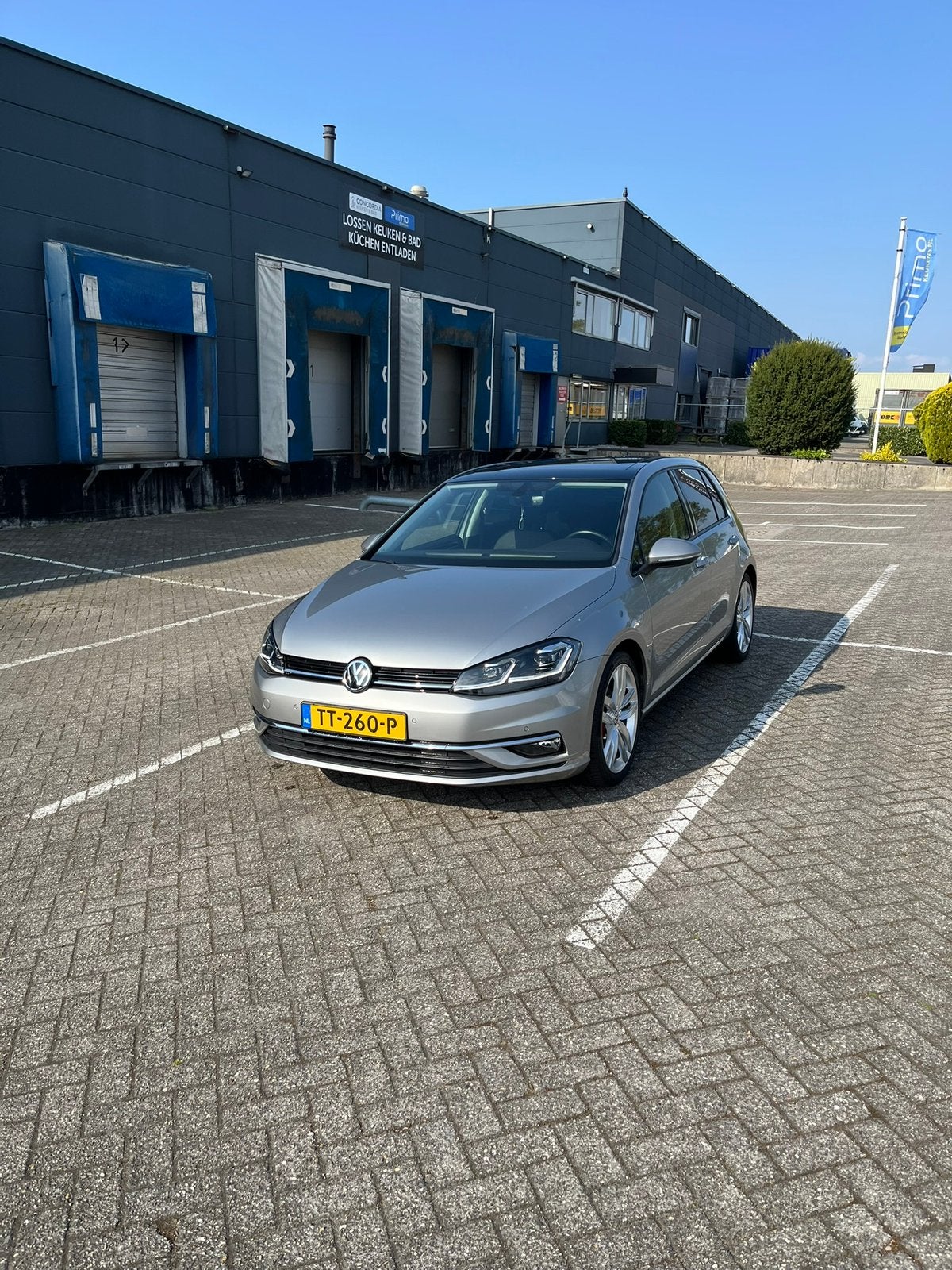 Volkswagen Golf 1.5 TSI 130pk 5D Bluemotion 2018 Grijs, Auto's, Voorwielaandrijving, 1498 cc, 4 cilinders, Alcantara