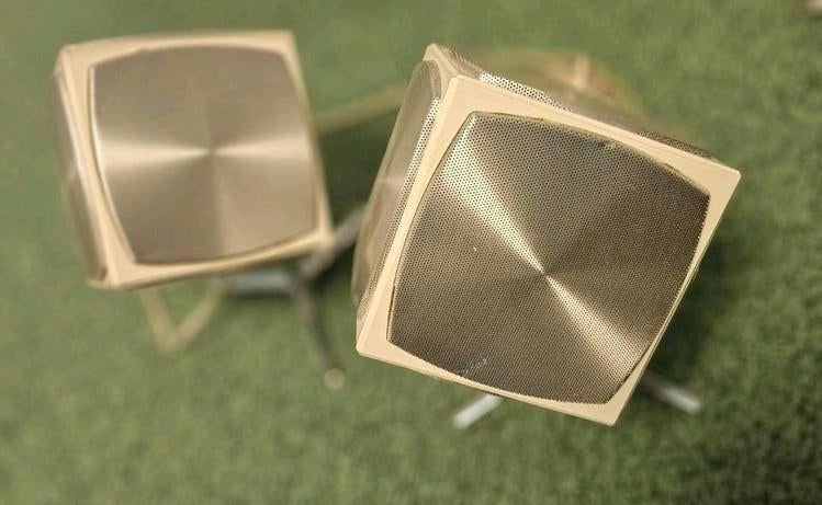 Grundig Vintage Speakers: 2 Satellieten & Woofer, Gebruikt, Complete surroundset, Minder dan 60 watt, Ophalen