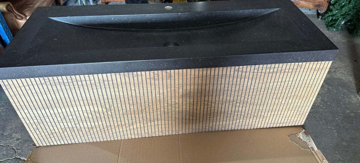 Nieuwe eikenhouten onderkast met natuursteen wastafel., Ophalen, 100 tot 150 cm, Nieuw, Minder dan 100 cm