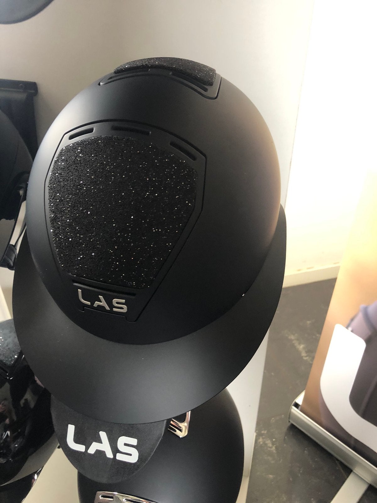 LAS cap mat zwart met crystal black schaal M (53-59), Dieren en Toebehoren, Paardrijkleding, LAS, Nieuw, Ophalen of Verzenden
