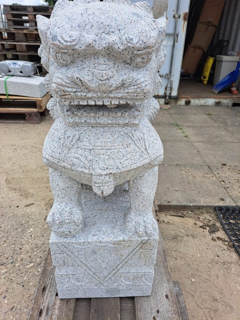chinese leeuwtjes van graniet met balletje in de bek, Tuin en Terras, Ophalen of Verzenden, Nieuw, Steen, Overige typen