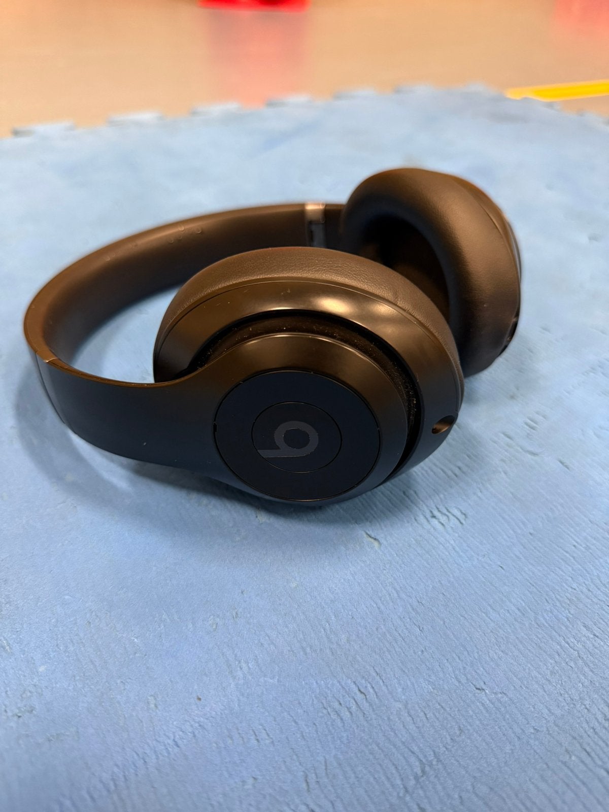 Beats Studio Pro, Gebruikt, Beats, Ophalen of Verzenden, Transparantiemodus