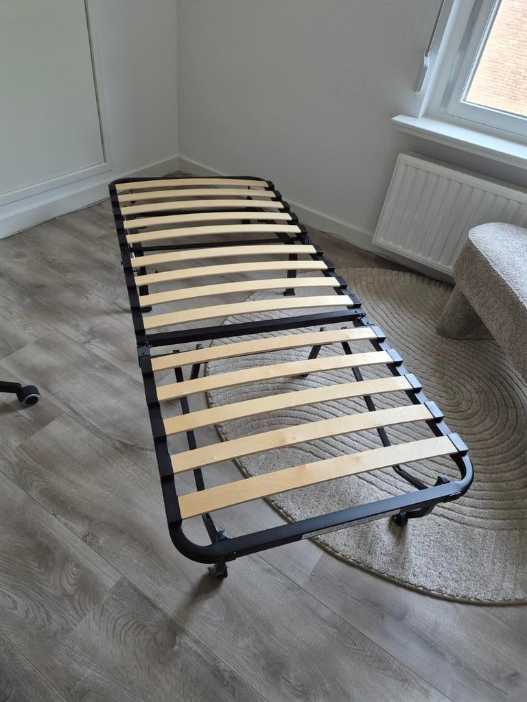 Opvouwbaar bed met matras, Huis en Inrichting, Slaapkamer | Slaapbanken, Ophalen