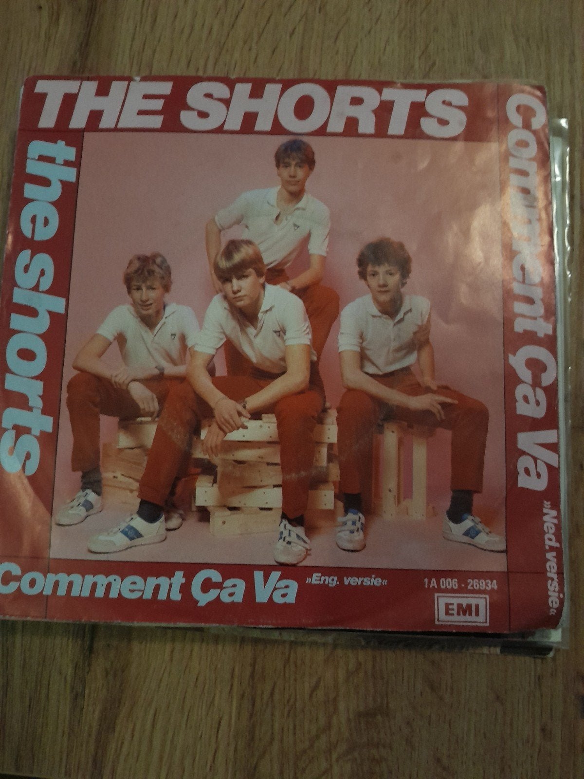 The shorts 7 inch comment ca va, Ophalen of Verzenden, Zo goed als nieuw, Pop