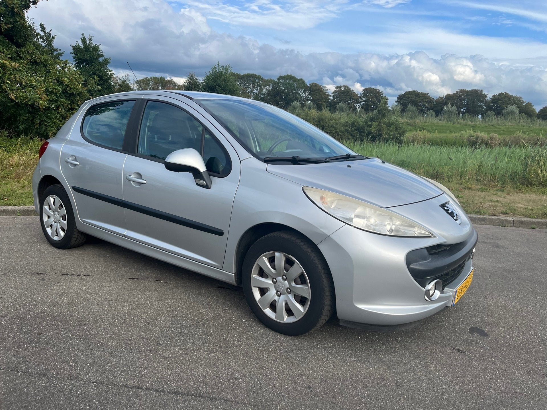 Peugeot 207 1.4 VTi Look BJ 2009 APK gekeurd AIRCO, Auto's, Voorwielaandrijving, Stof, Origineel Nederlands, Bedrijf