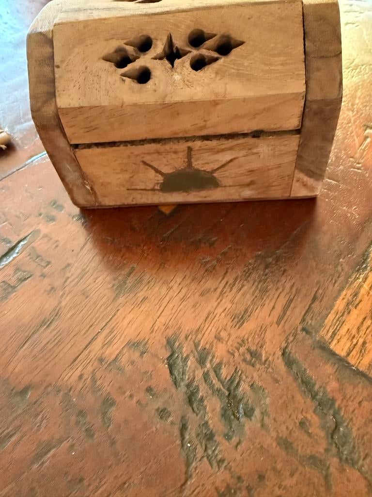 Handgesneden Houten Wierookhouder / Sierdoosje, Ophalen of Verzenden