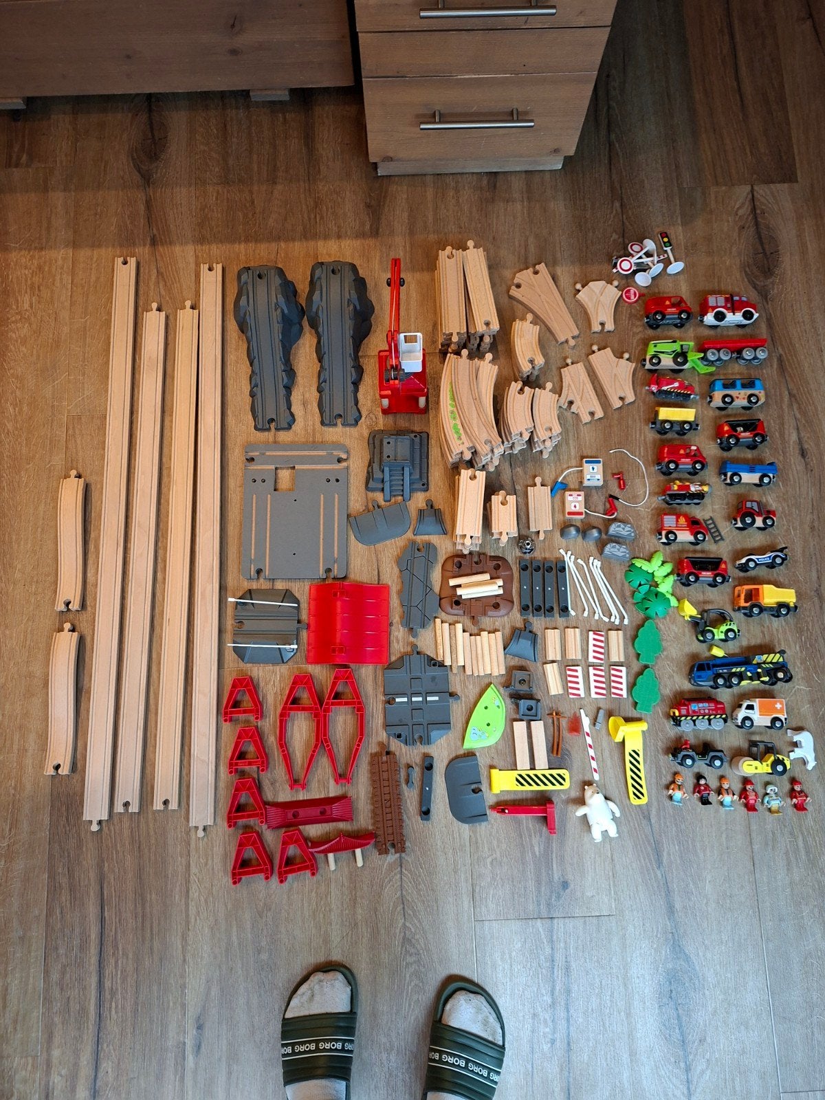 Grote houten treinbaan set met veel accessoires, Ophalen of Verzenden, Zo goed als nieuw