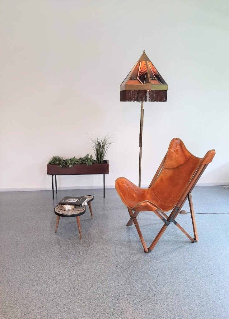 Amsterdamse School vloerlamp, Ophalen