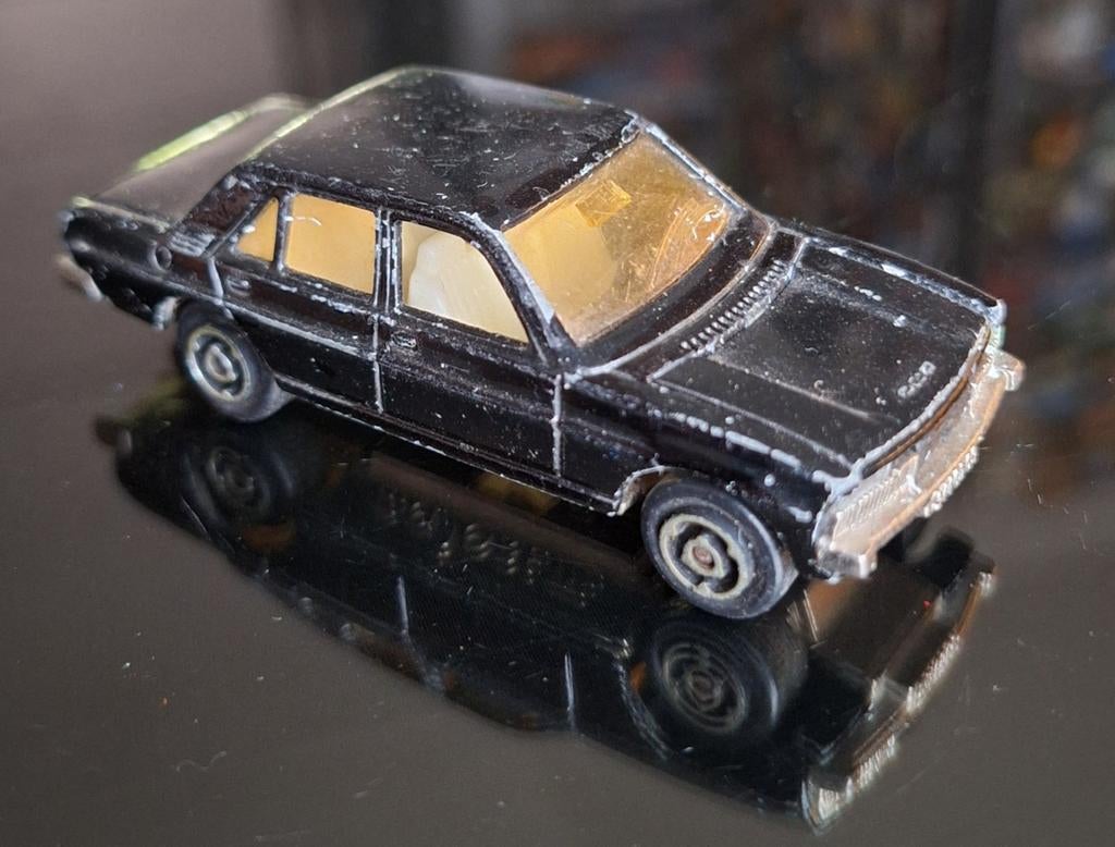 Majorette no238 peugeot 604, Hobby en Vrije tijd, Modelauto's | Overige schalen, Ophalen of Verzenden, Gebruikt, Auto