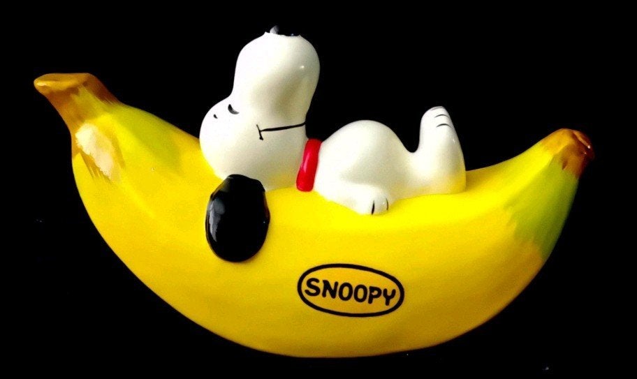 Vintage Snoopy-beeldje: slapend op banaan, Verzamelen, Ophalen of Verzenden
