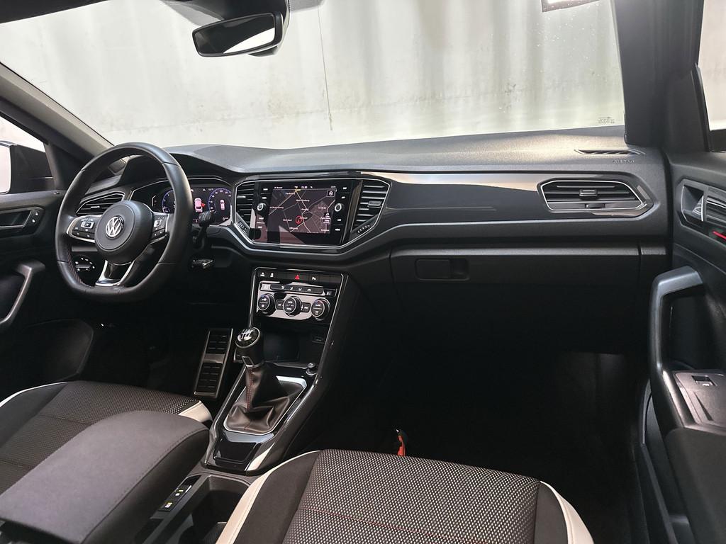 Volkswagen T-Roc 1.5 TSI 150pk Sport LED Panoramadak Camera, Voorwielaandrijving, Stof, Origineel Nederlands, Bedrijf