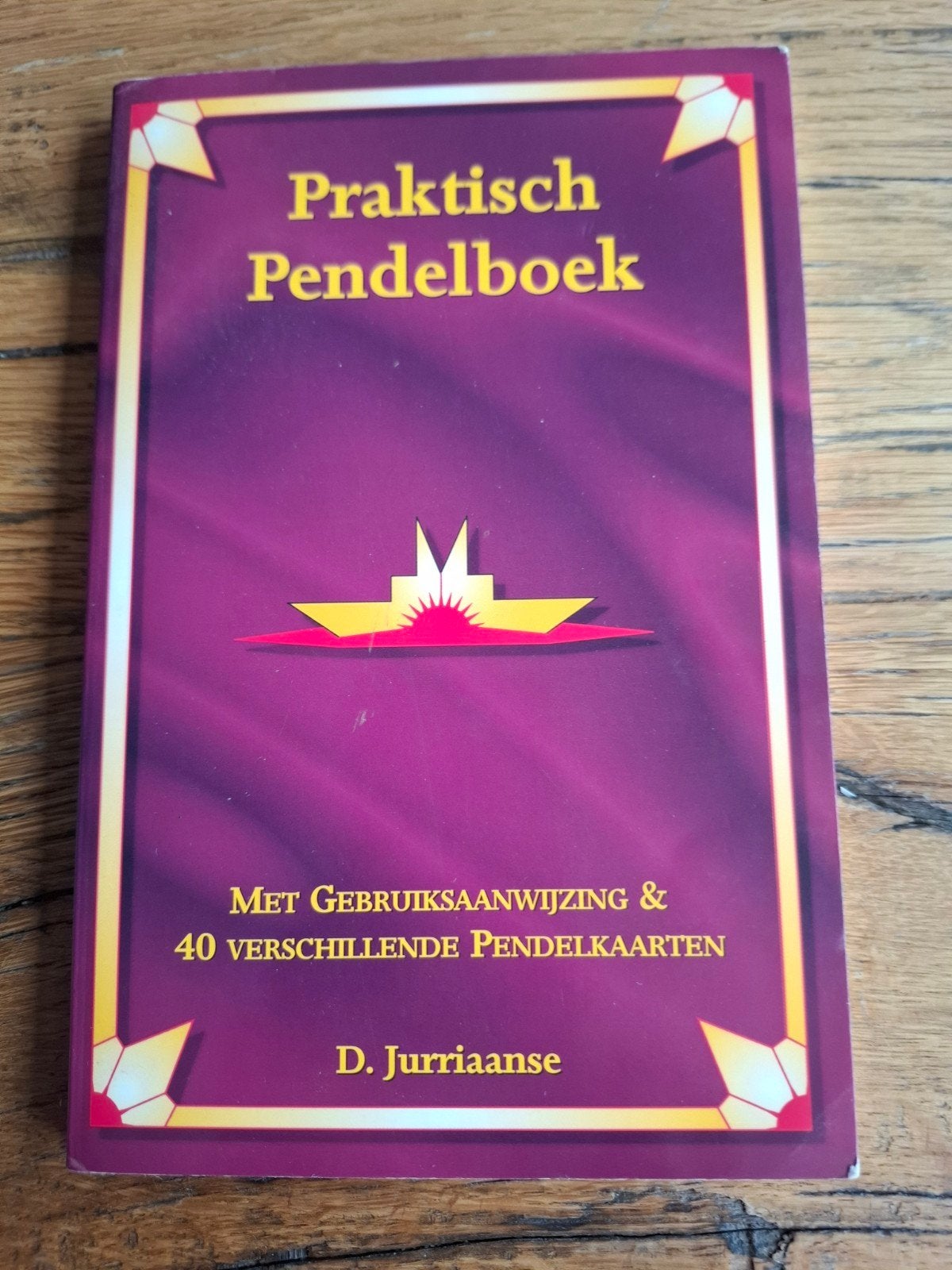 Praktisch Pendelboek van D. Jurriaanse, Overige typen, Ophalen of Verzenden, Zo goed als nieuw, Tarot of Kaarten leggen