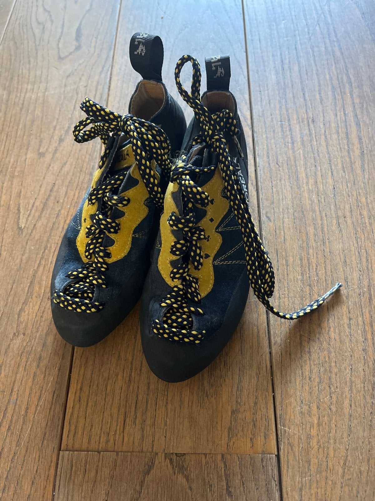 Klimschoenen Boreal - Zwart/Geel - Maat 38, Ophalen of Verzenden, Zo goed als nieuw, Klimsportschoenen