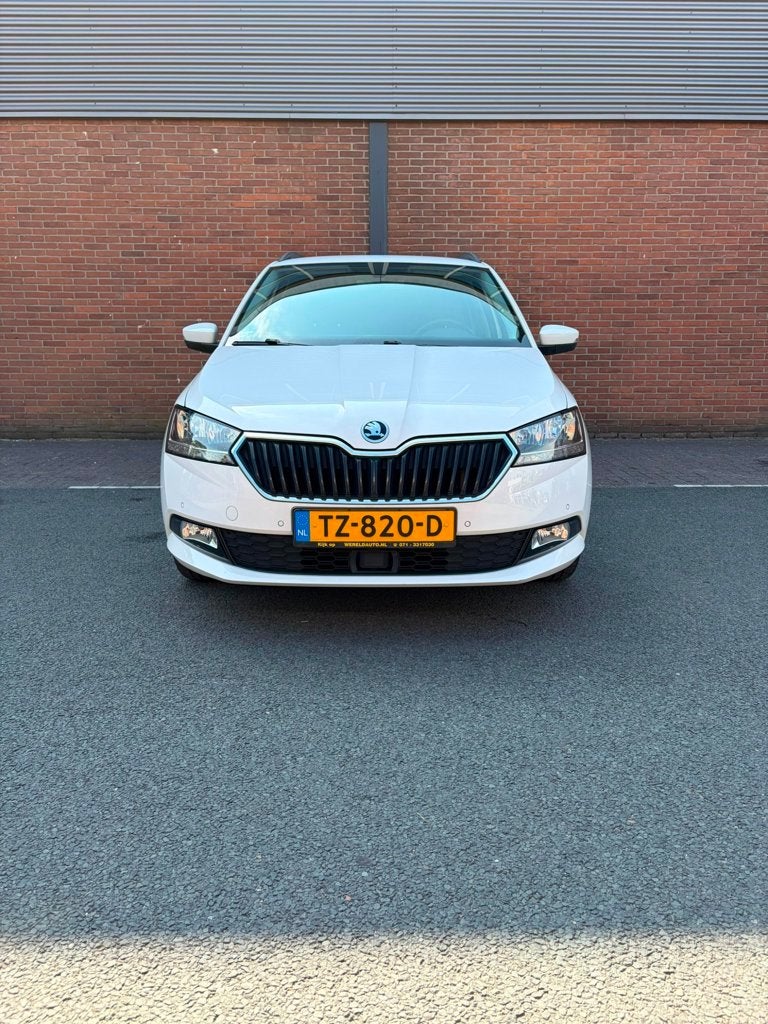 Skoda Fabia Combi 1.0 TSI Style|AUTOMAAT|NETTE AUTO|TREKHAAK, Auto's, Parkeersensor, Gebruikt, Euro 6, Wit