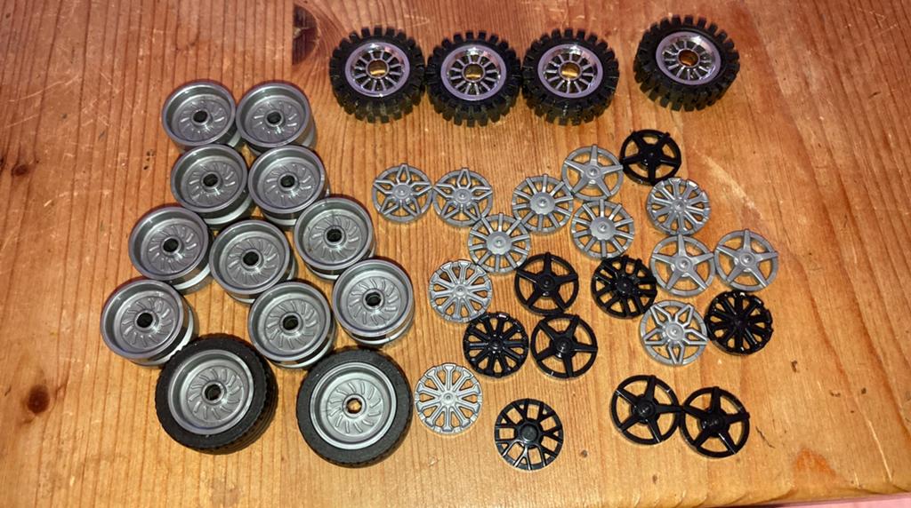 Lego banden, velgen, wieldoppen chroom zilver, Gebruikt, Lego, Ophalen of Verzenden, Racers