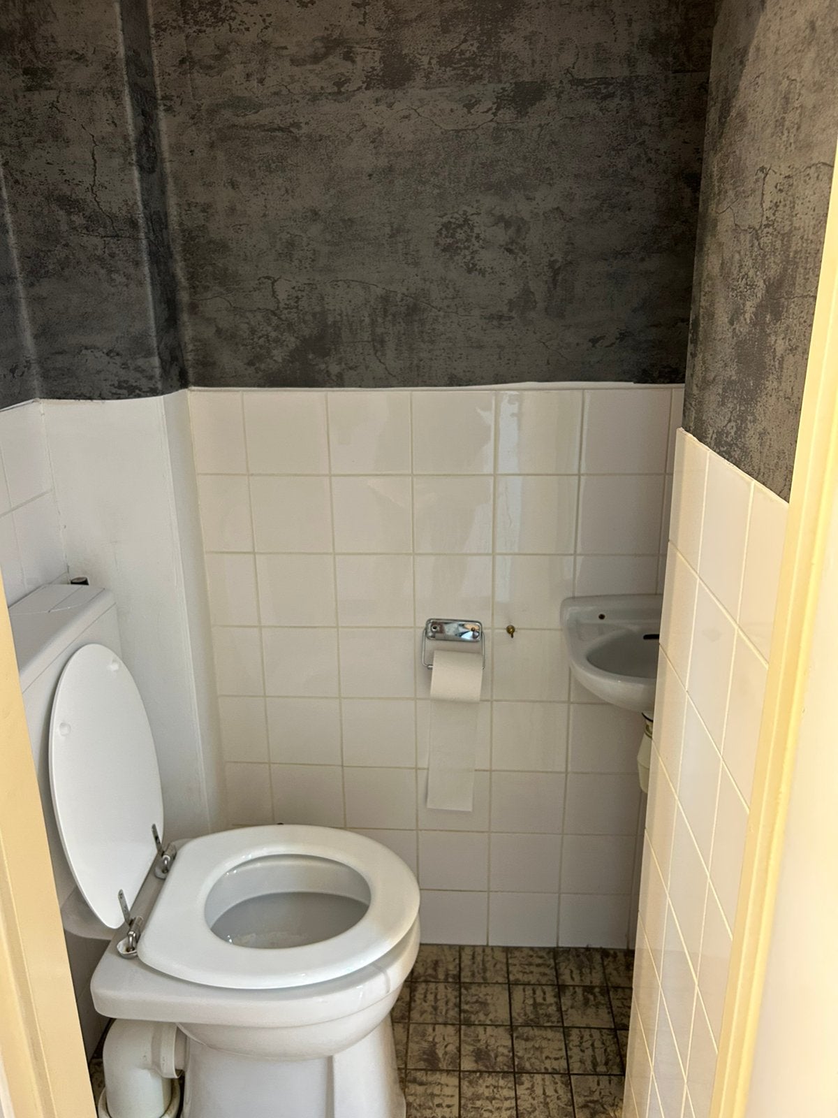 Toilet renovatie, Verzenden