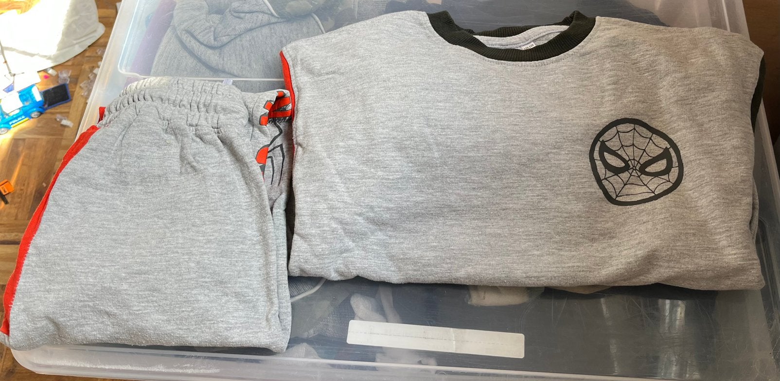 Setje trui / joggingbroek 110-116, Ophalen of Verzenden, Zo goed als nieuw, Jongen, Setje