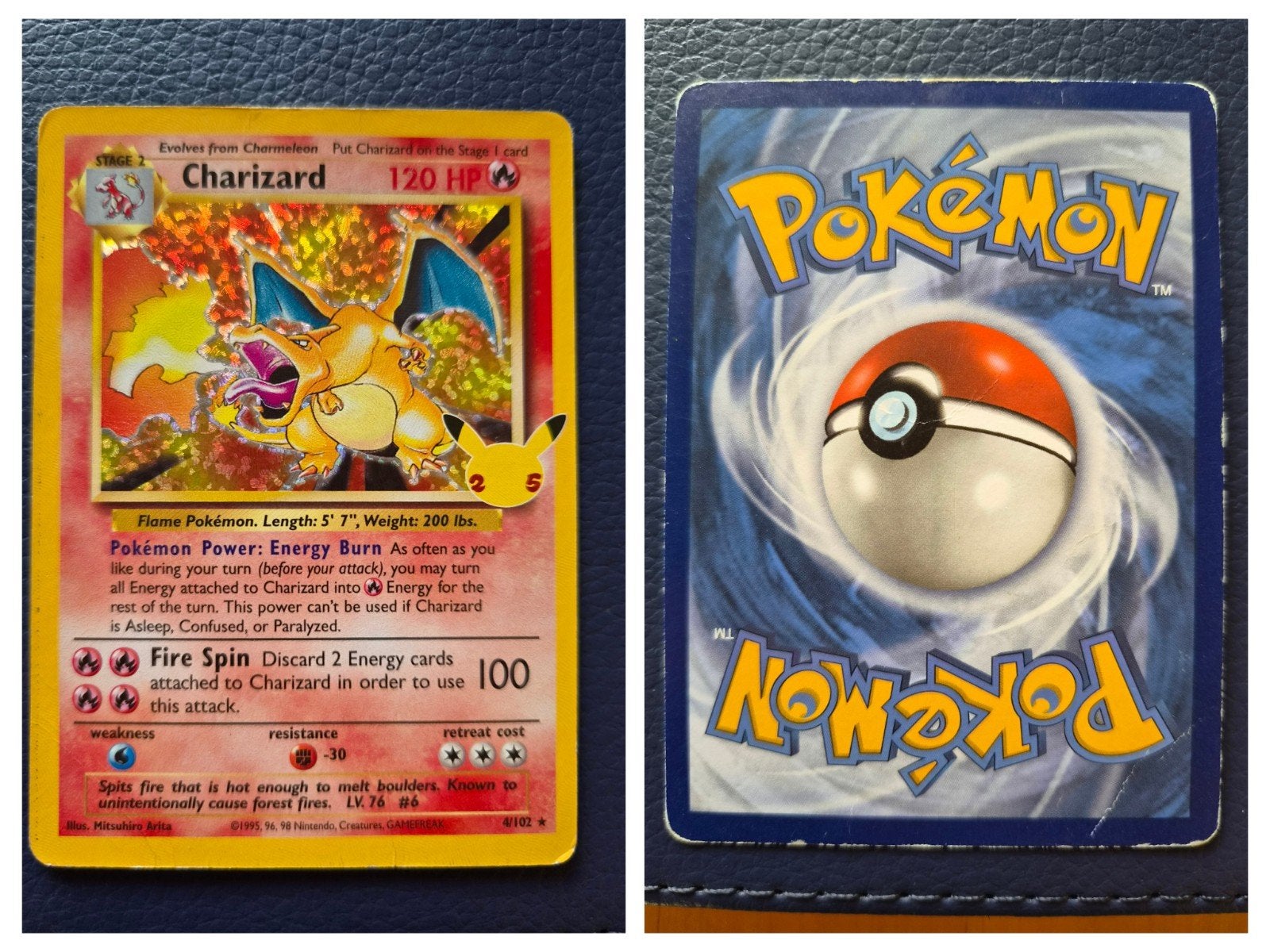 Pokémon Charizard Celebrations 4/102, Hobby en Vrije tijd, Verzamelkaartspellen | Pokémon, Ophalen of Verzenden, Gebruikt, Losse kaart