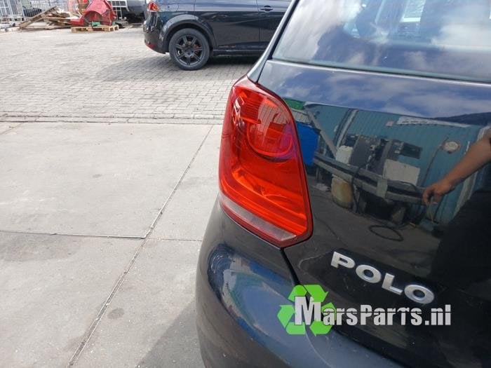 Achterlicht links van een Volkswagen Polo, Gebruikt, -, Volkswagen, -