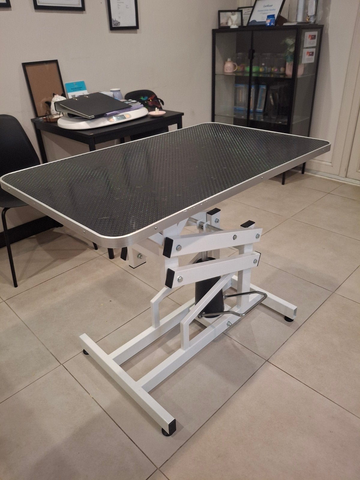 hydrolische trimtafel, bijna niet gebruikt, Dieren en Toebehoren, Ophalen, Zo goed als nieuw, Trimtafel